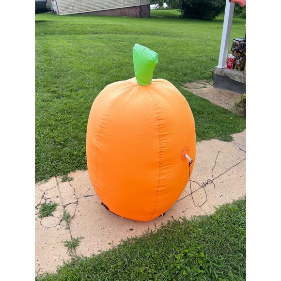 Inflatable Halloween Pumpkin With Jack-O-Lantern Face For Outdoor Yard Decoratio - Picture 4 of 4